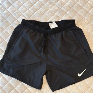 Men’s Nike Black Athletic Shorts Lightweight Moisture-Wicking - LINING REMOVED